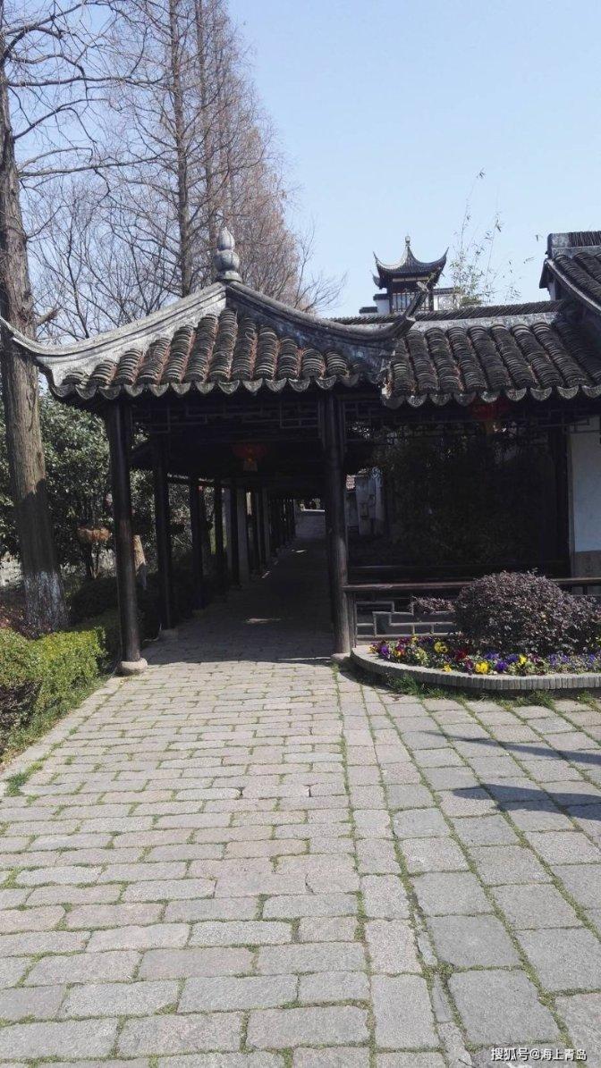 四川发现一石碑，让我们重新认识张飞，专家：《三国演义》让我们误解他了